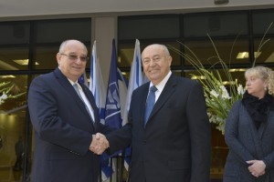 Prof. Andrew Viterbi (on the right, with Technion President Prof. Peretz Lavie)