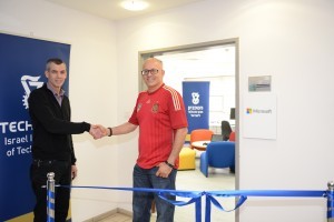 Prof. Irad Yavneh, Dean of the Computer Science Department at the Technion(left ) and Yoram Yaacovi, General Manager of Microsoft R&D Center