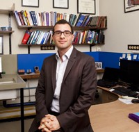 פרופסור ג'וזואה שניטמן מהפקולטה להנדסה ביו-רפואית ומכון ראסל ברי לננוטכנולוגיה בטכניון