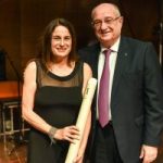 The President of Technion awards the certificate to Rona Ramon