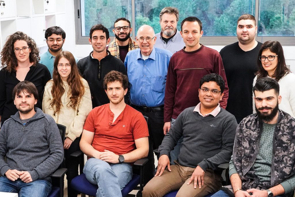 Prof. Shahar Kvatinsky and his research team