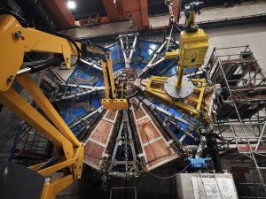 הגלגל קטן, בבניה עכשיו © 2020 CERN