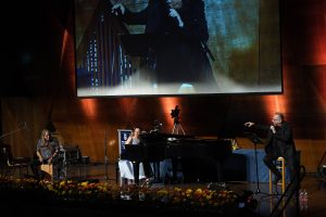 Gilad Dobrecki (percussion), Orit Wolf (piano), Natan Datner (vocals)