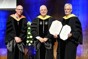 Technion President Prof. Uri Sivan and Senior Executive VP Prof. Oded Rabinovitch (left) conferring the degree on David (Dadi) Perlmutter