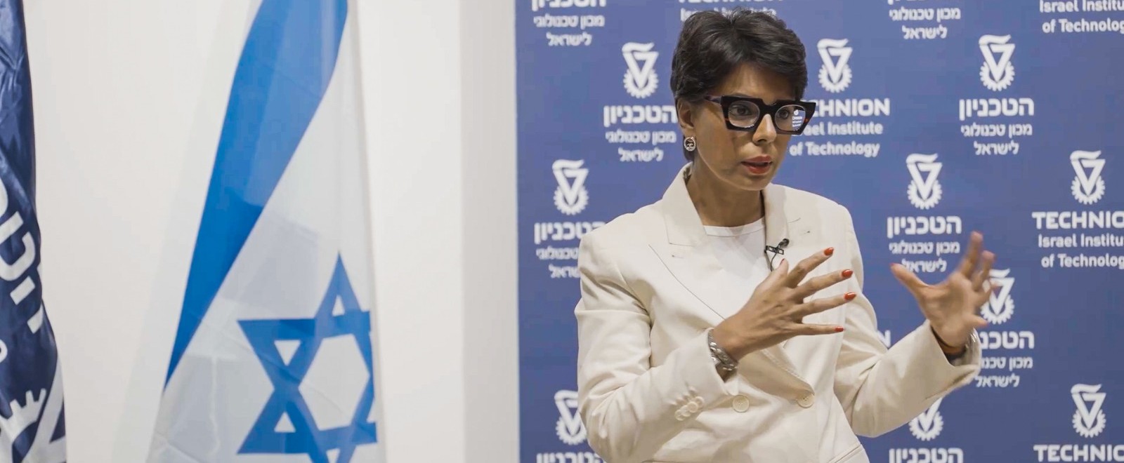 Witnessing Crimes Against Humanity Witnessing Crimes Against Humanity