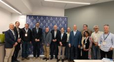 חברי הסגל מ-MIT ומברקלי עם נשיא הטכניון פרופ' אורי סיון (במרכז) וסגנו לקשרי חוץ ופיתוח משאבים פרופ' וויין קפלן