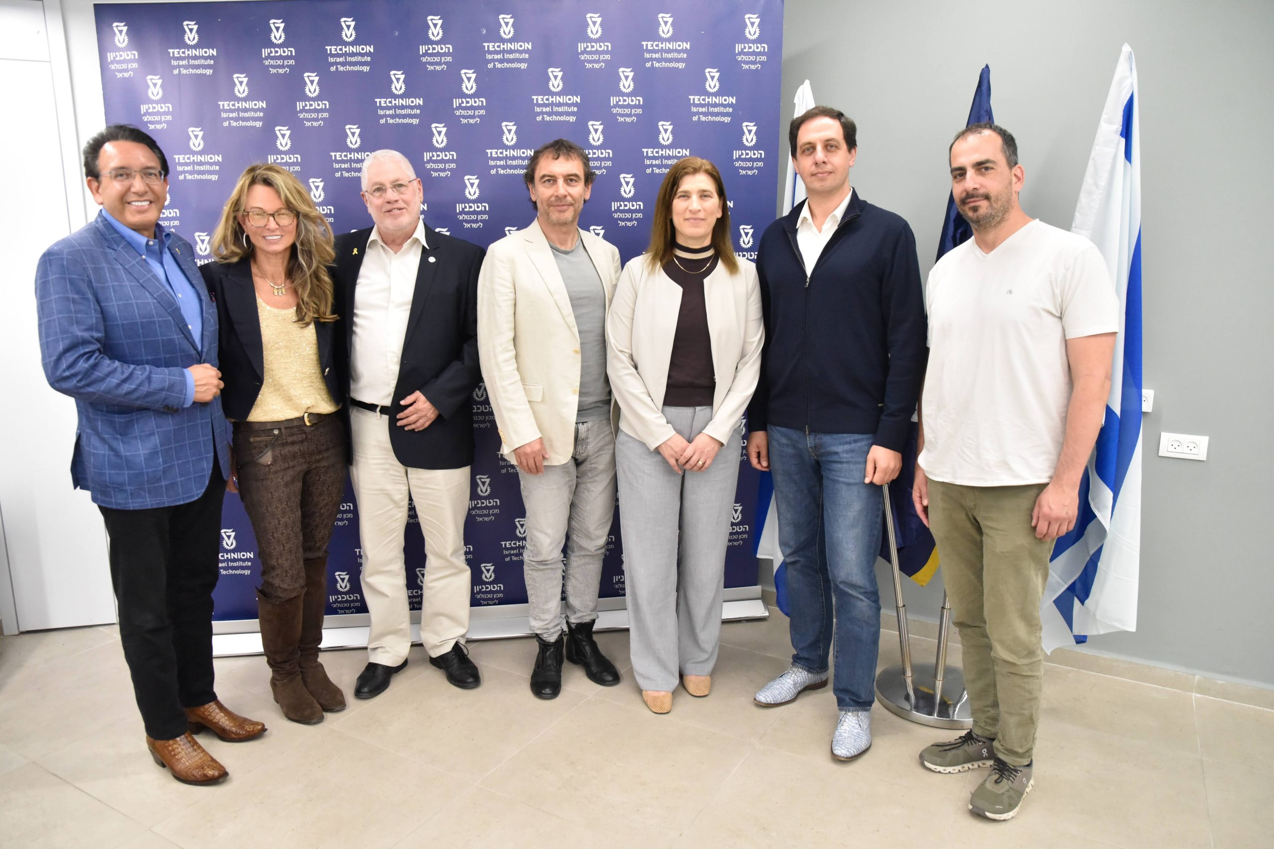 From left to right: Augie Fabela, Kathleen Fabela, Prof. Uri Sivan, Boris Zimin, Prof. Lihi Zelnik-Manor, Dr. Mark Shmulevich, and Prof. Shie Manor