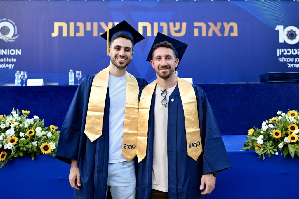התאומים אופק (שמאל) ושחף הר-אבן