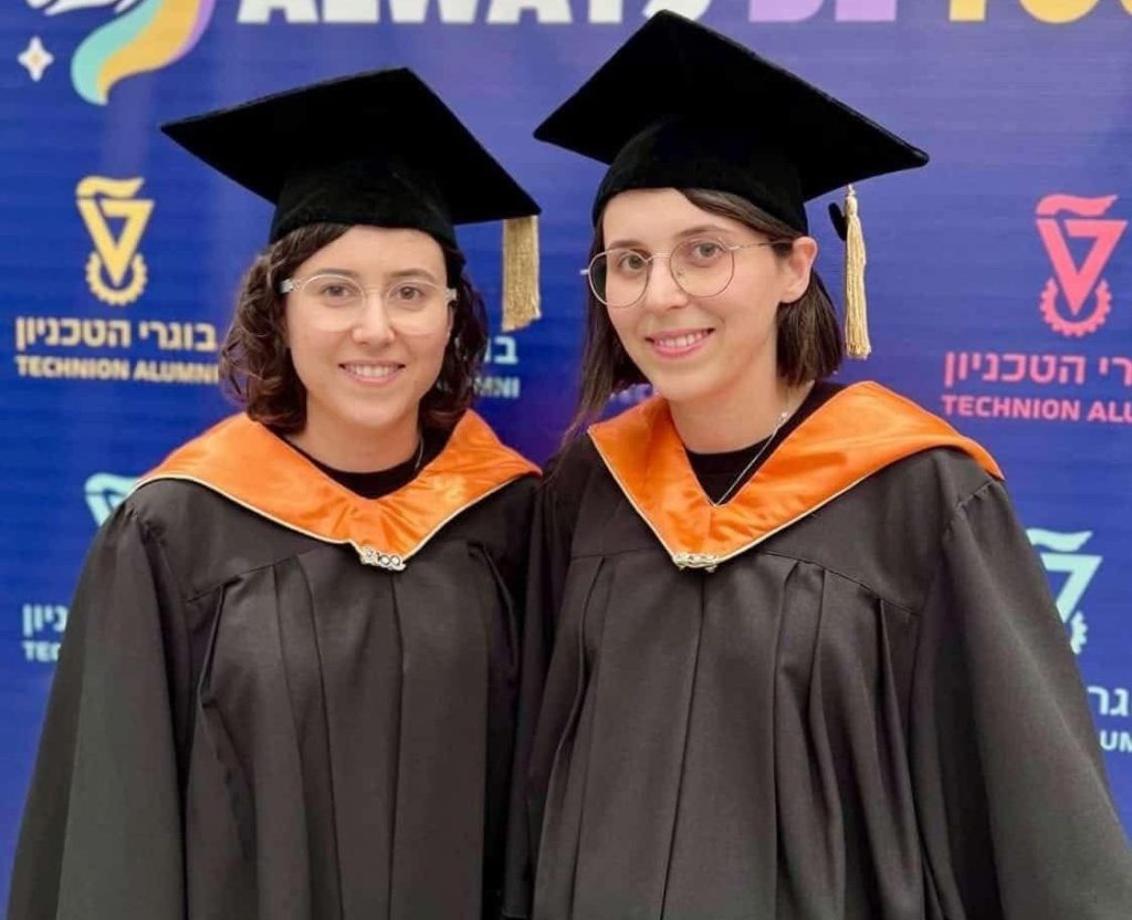 ד"ר רואן (מימין) וד"ר מנאר חלבי