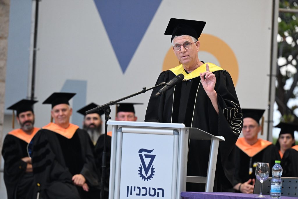 דיקן בית הספר לתארים מתקדמים פרופ' אורי פסקין