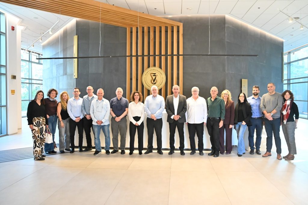 חברות וחברי הנהלת המל"ג/ות"ת והנהלת הטכניון במרכז המבקרים