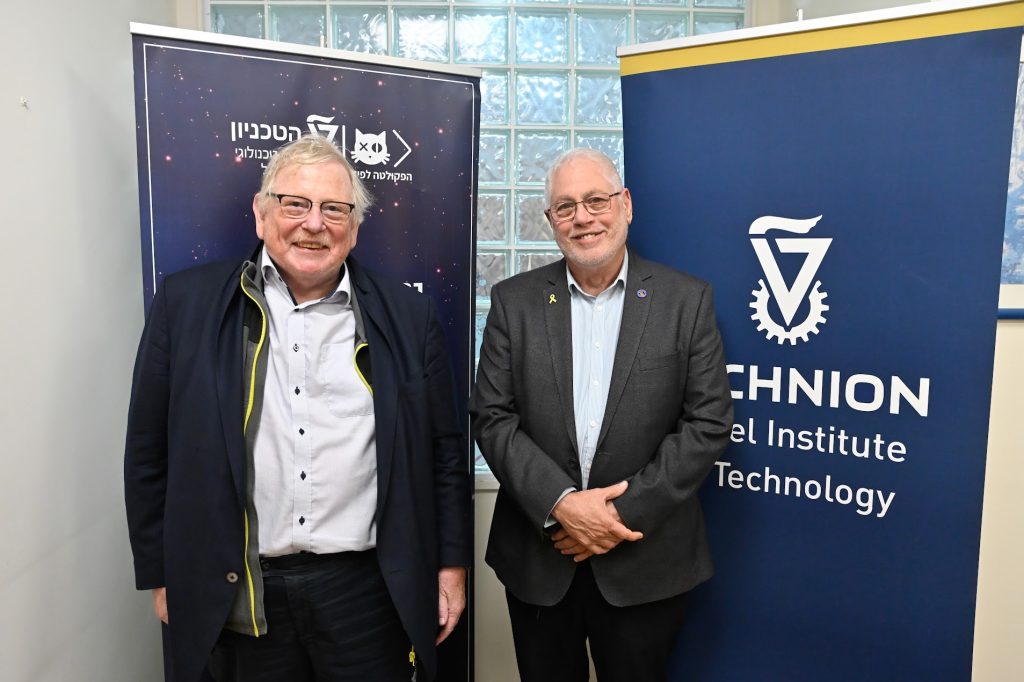 2.נשיא הטכניון פרופ' אורי סיון (מימין) עם פרופ' גנצל