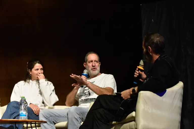 הדר דניאלס עוזרי וד"ר בן אנגלהרד