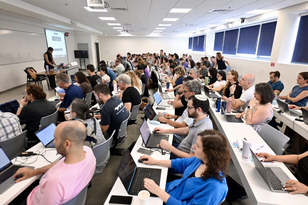 A hands-on Claude Code for Everyone workshop attended by dozens of students and academic and administrative staff